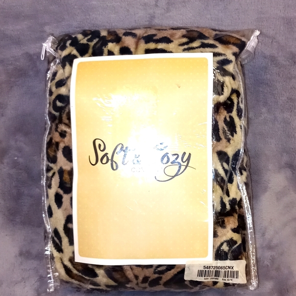 1230 Soft & Cozy Leopard Plush Hooded Onesie - Picture 7 of 8